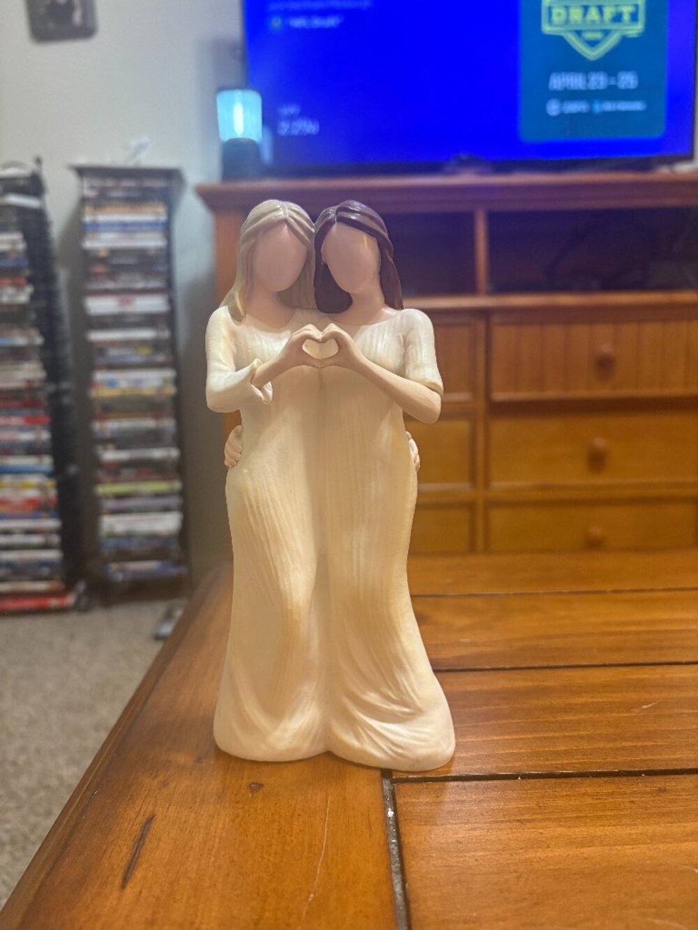 Figurine of Faceless Friends